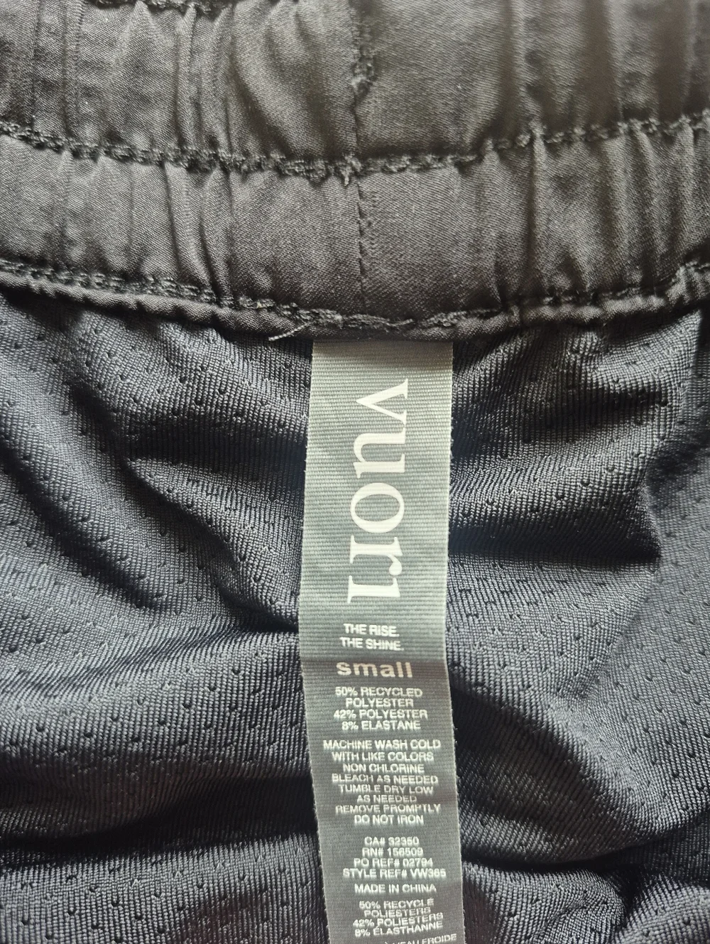 Vuori Clementine Oregano Rainforest Shorts Size Small - Picture 8 of 8